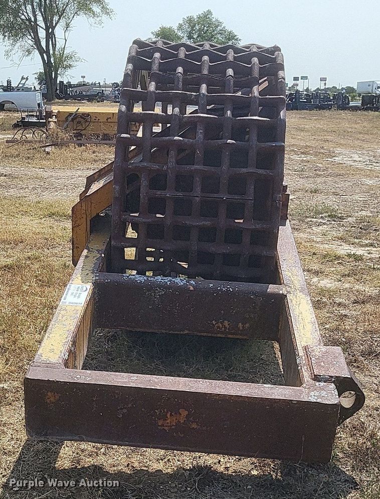 image for item DQ3634 Hyster grid roller