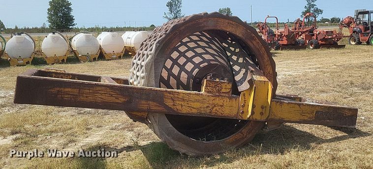 image for item DQ3634 Hyster grid roller