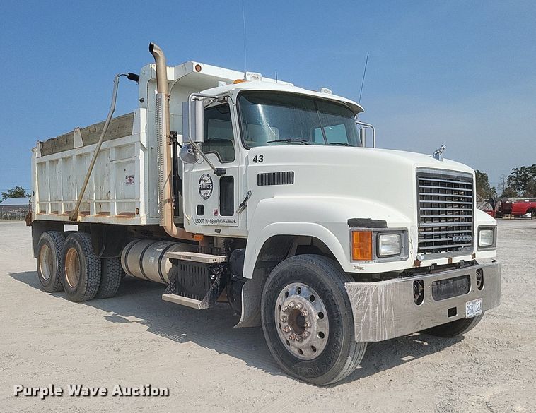 image for item DQ3641 2010 Mack CHU613 dump truck