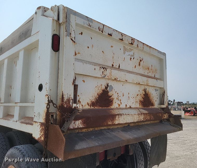 image for item DQ3641 2010 Mack CHU613 dump truck