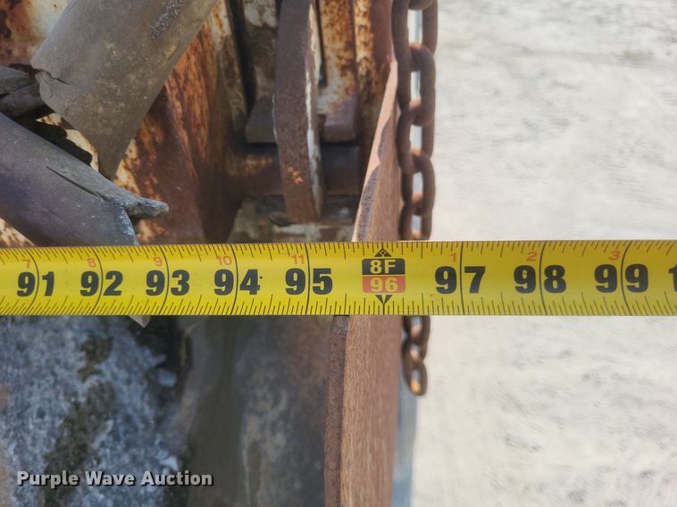 image for item DQ3641 2010 Mack CHU613 dump truck