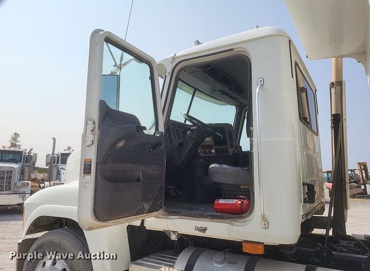 image for item DQ3641 2010 Mack CHU613 dump truck