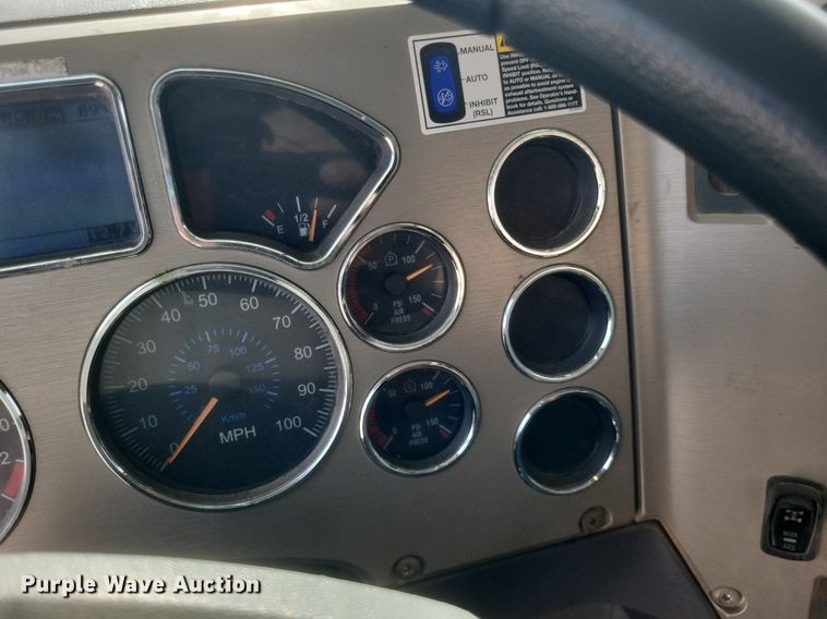 image for item DQ3641 2010 Mack CHU613 dump truck