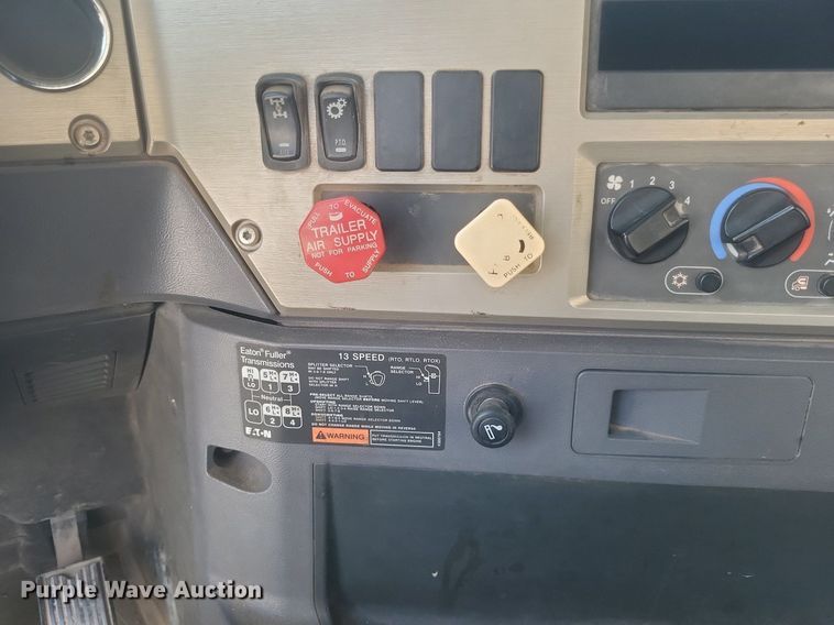 image for item DQ3641 2010 Mack CHU613 dump truck