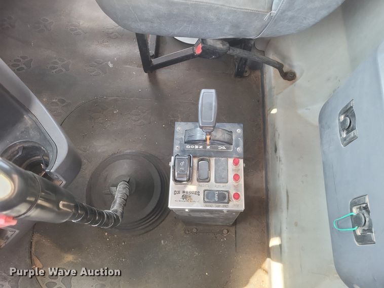 image for item DQ3641 2010 Mack CHU613 dump truck