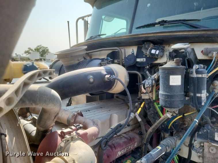 image for item DQ3641 2010 Mack CHU613 dump truck