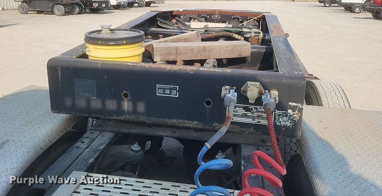 image for item DQ3643 1999 Talbert TDW-35S-HRG-1-T1 lowboy equipment trailer