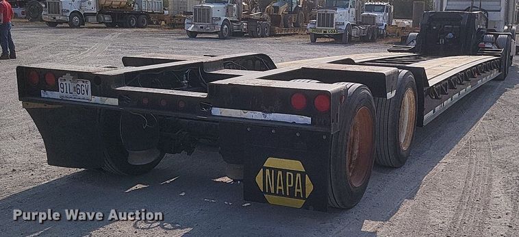 image for item DQ3643 1999 Talbert TDW-35S-HRG-1-T1 lowboy equipment trailer