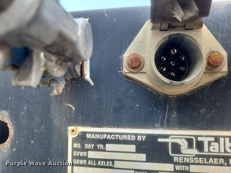 image for item DQ3643 1999 Talbert TDW-35S-HRG-1-T1 lowboy equipment trailer