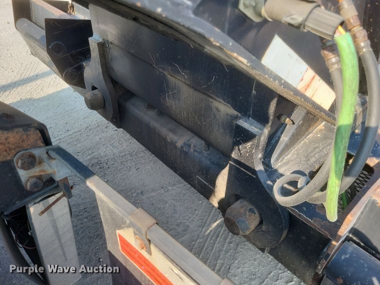 image for item DQ3643 1999 Talbert TDW-35S-HRG-1-T1 lowboy equipment trailer