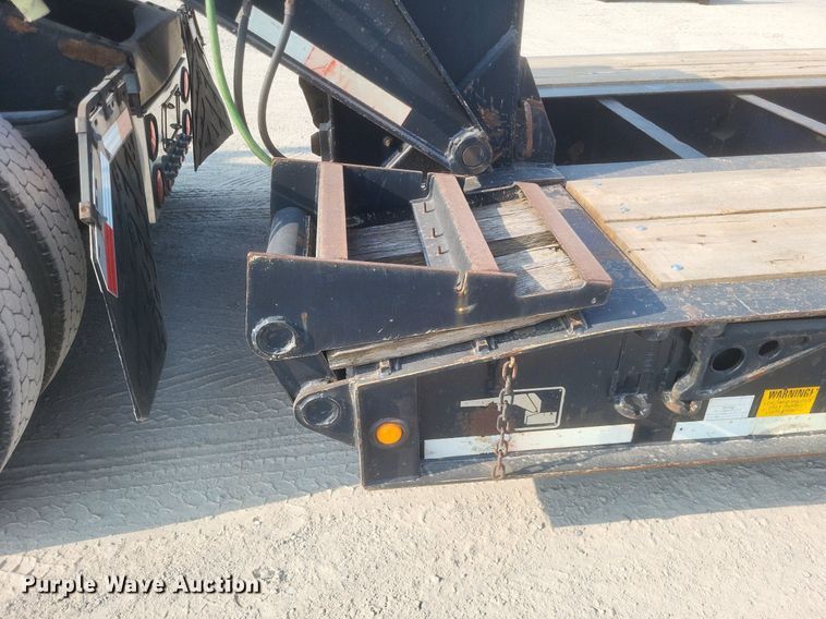 image for item DQ3643 1999 Talbert TDW-35S-HRG-1-T1 lowboy equipment trailer
