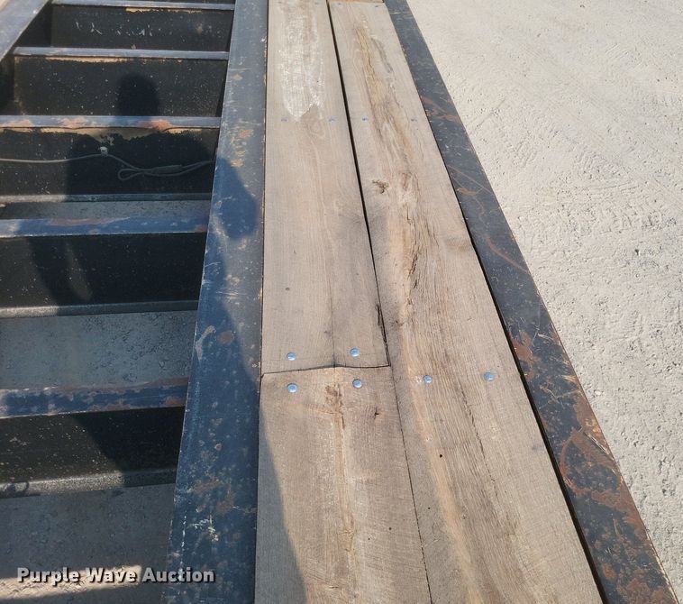 image for item DQ3643 1999 Talbert TDW-35S-HRG-1-T1 lowboy equipment trailer