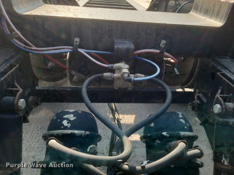 image for item DQ3643 1999 Talbert TDW-35S-HRG-1-T1 lowboy equipment trailer