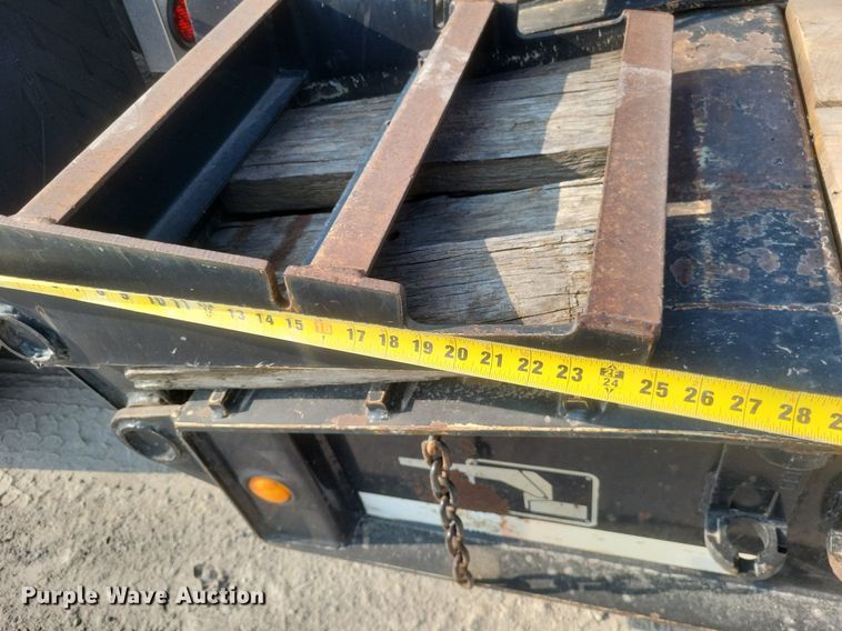 image for item DQ3643 1999 Talbert TDW-35S-HRG-1-T1 lowboy equipment trailer