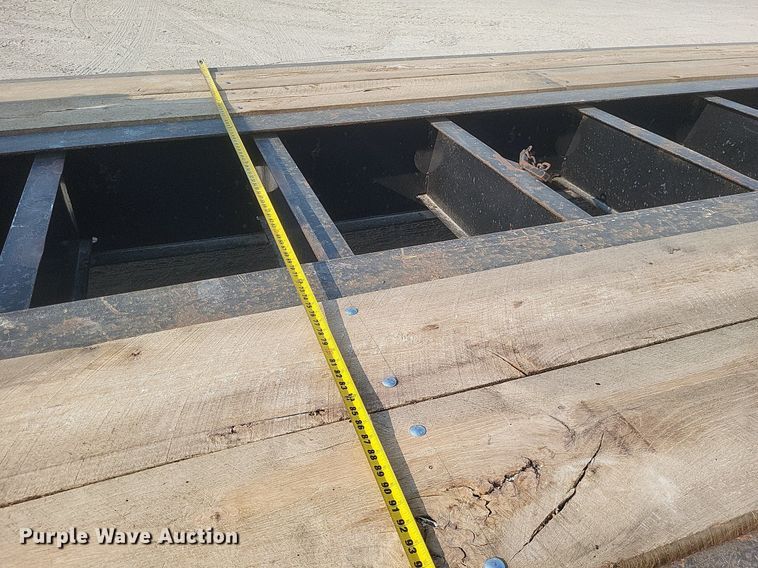 image for item DQ3643 1999 Talbert TDW-35S-HRG-1-T1 lowboy equipment trailer