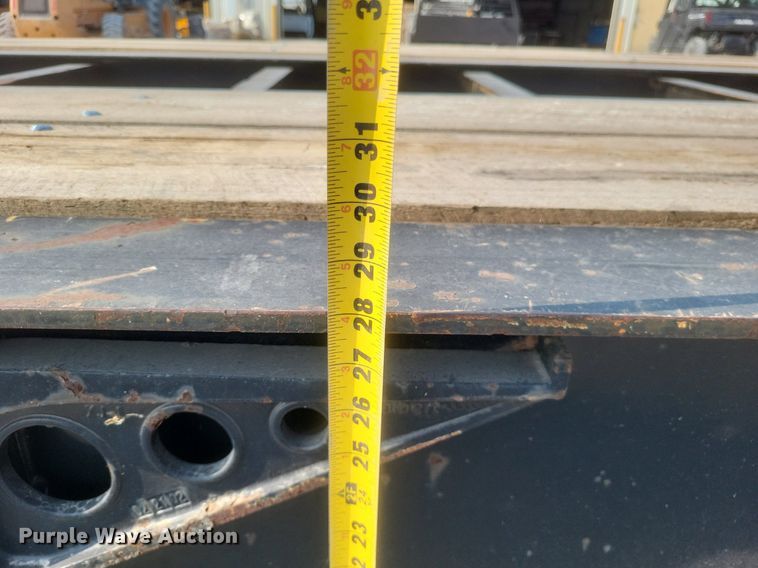 image for item DQ3643 1999 Talbert TDW-35S-HRG-1-T1 lowboy equipment trailer