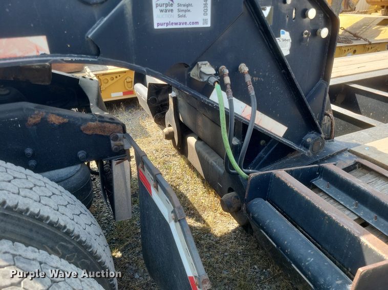 image for item DQ3643 1999 Talbert TDW-35S-HRG-1-T1 lowboy equipment trailer