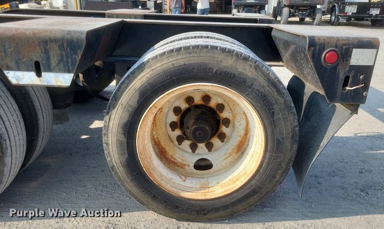 image for item DQ3643 1999 Talbert TDW-35S-HRG-1-T1 lowboy equipment trailer