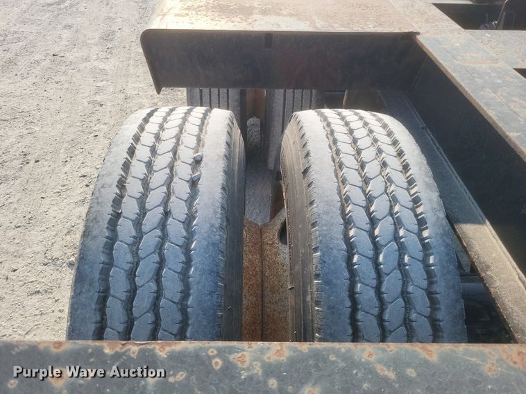 image for item DQ3643 1999 Talbert TDW-35S-HRG-1-T1 lowboy equipment trailer