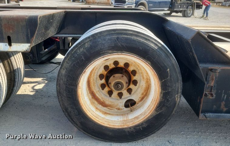 image for item DQ3643 1999 Talbert TDW-35S-HRG-1-T1 lowboy equipment trailer