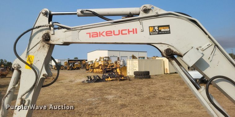 image for item DQ3644 2018 Takeuchi  TB240 mini excavator