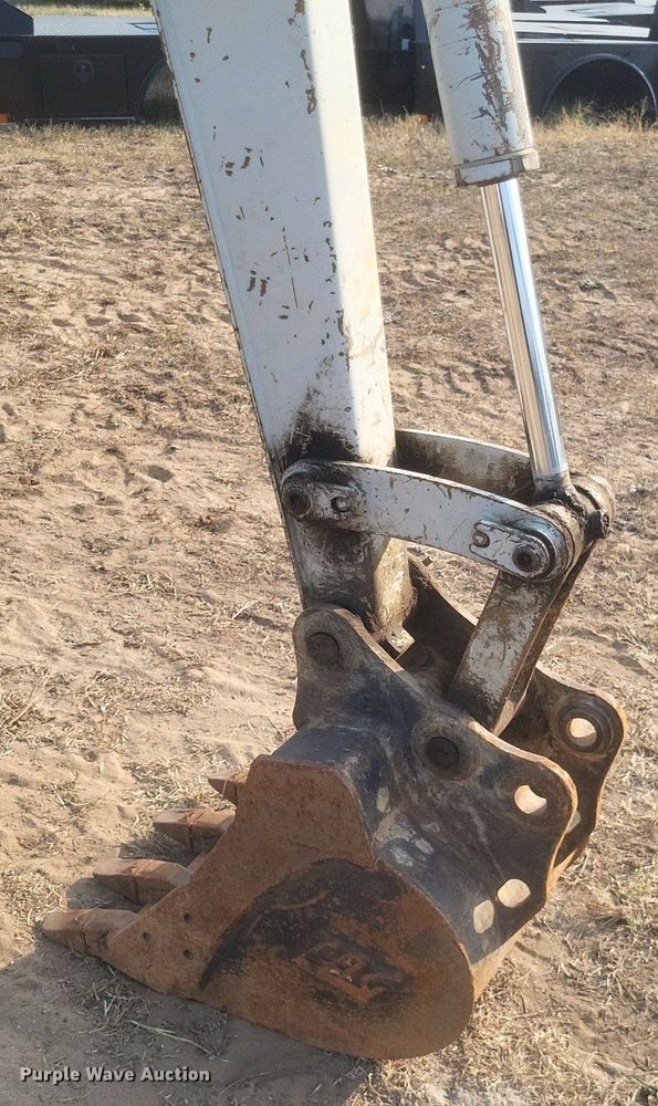 image for item DQ3644 2018 Takeuchi  TB240 mini excavator