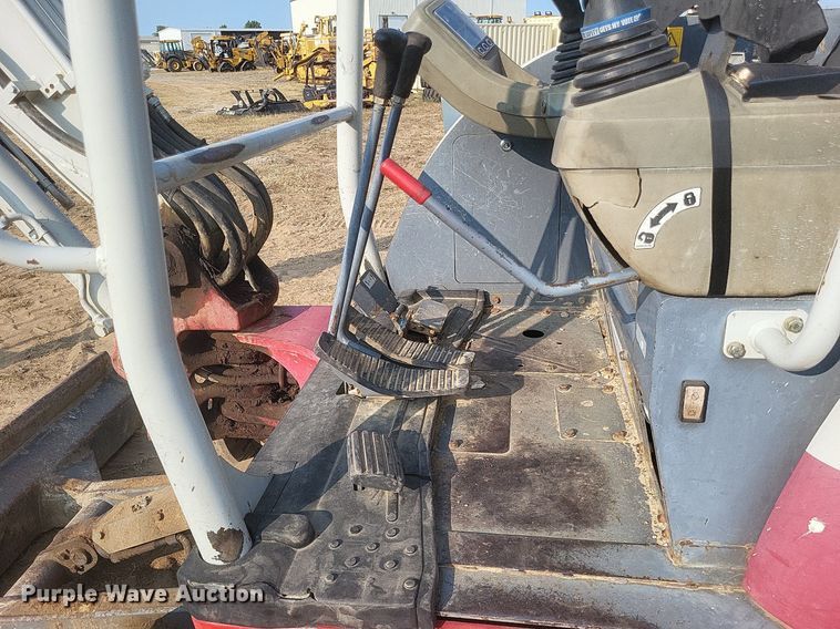 image for item DQ3644 2018 Takeuchi  TB240 mini excavator