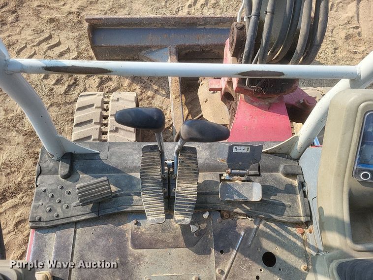 image for item DQ3644 2018 Takeuchi  TB240 mini excavator