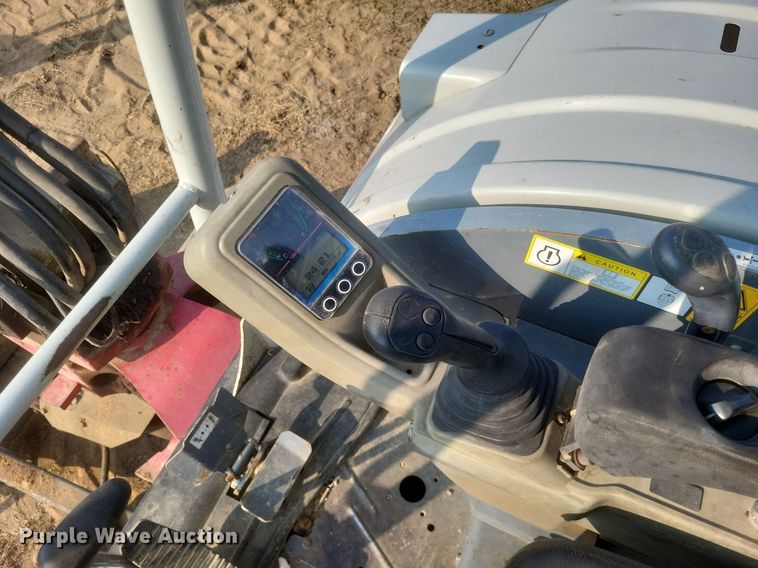 image for item DQ3644 2018 Takeuchi  TB240 mini excavator