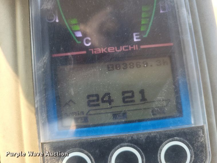 image for item DQ3644 2018 Takeuchi  TB240 mini excavator