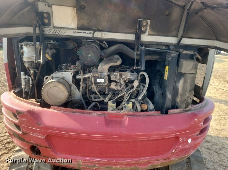 image for item DQ3644 2018 Takeuchi  TB240 mini excavator