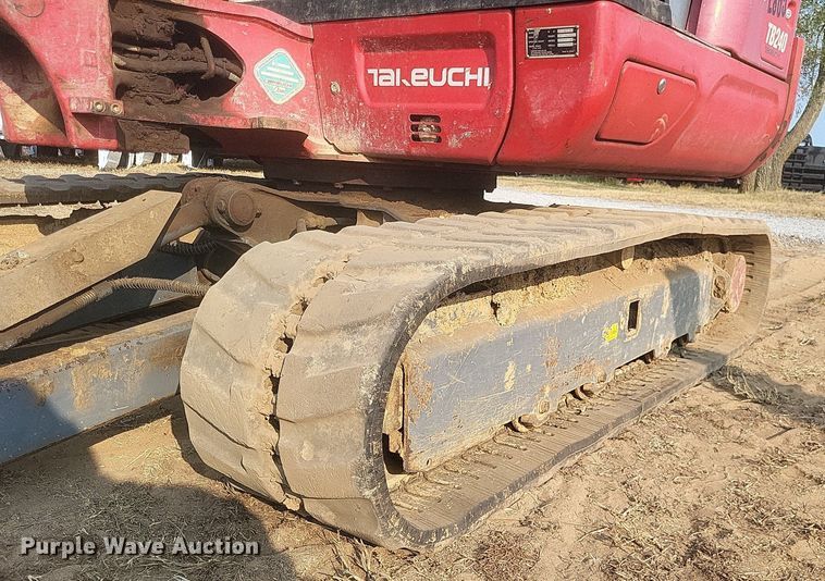 image for item DQ3644 2018 Takeuchi  TB240 mini excavator