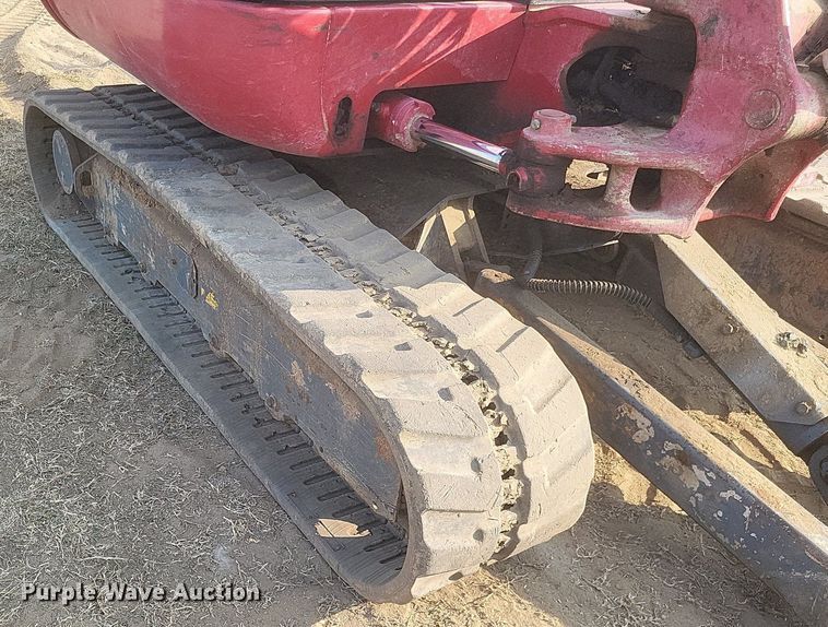 image for item DQ3644 2018 Takeuchi  TB240 mini excavator