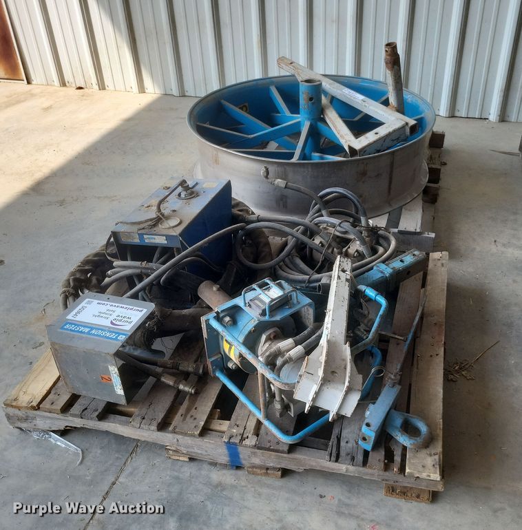 image for item DQ3647 Arnco fiber optic cable puller 