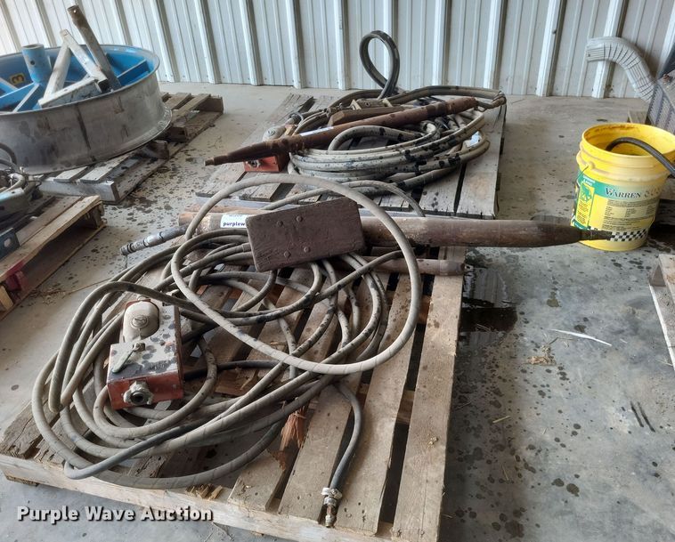 image for item DQ3649 (2) Vermeer Hammerhead piercing mole