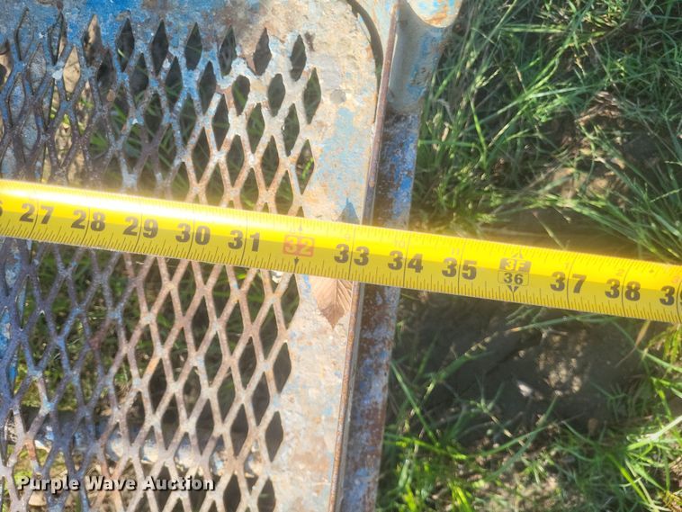 image for item DQ3681 2006 Genie S40 boom lift