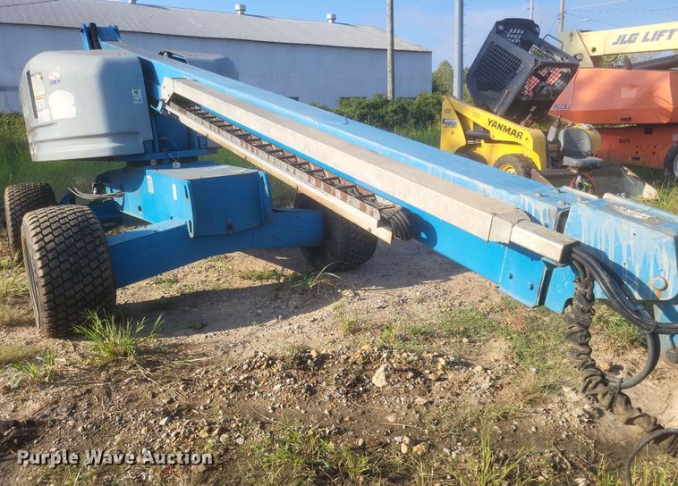 image for item DQ3681 2006 Genie S40 boom lift