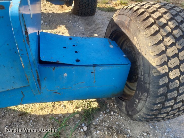 image for item DQ3681 2006 Genie S40 boom lift