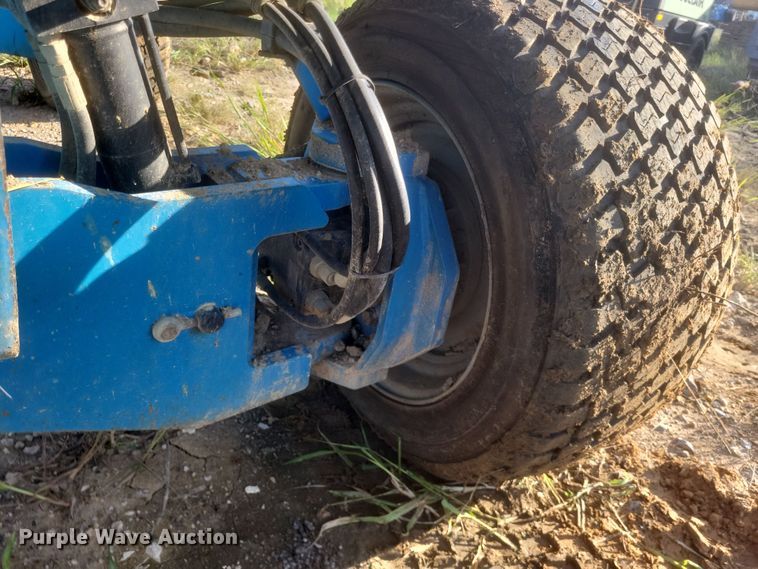 image for item DQ3681 2006 Genie S40 boom lift