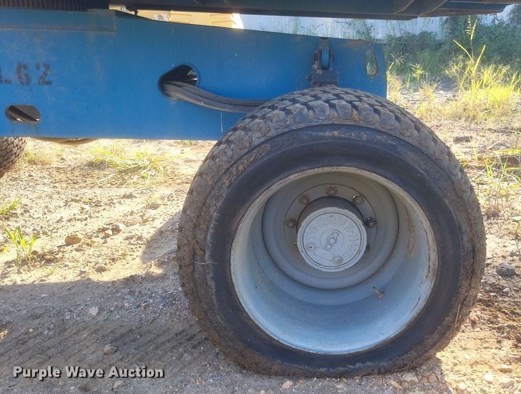 image for item DQ3681 2006 Genie S40 boom lift