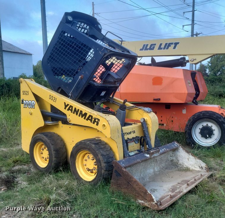 image for item DQ3682 Yanmar  S190R-1 skid steer loader