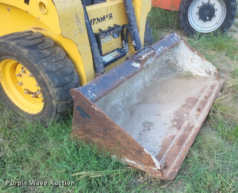 image for item DQ3682 Yanmar  S190R-1 skid steer loader