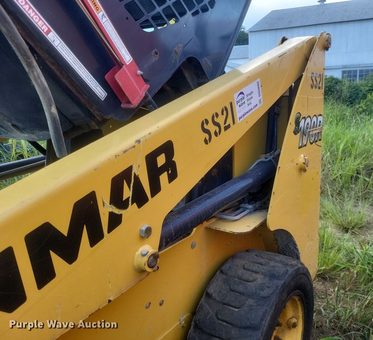 image for item DQ3682 Yanmar  S190R-1 skid steer loader