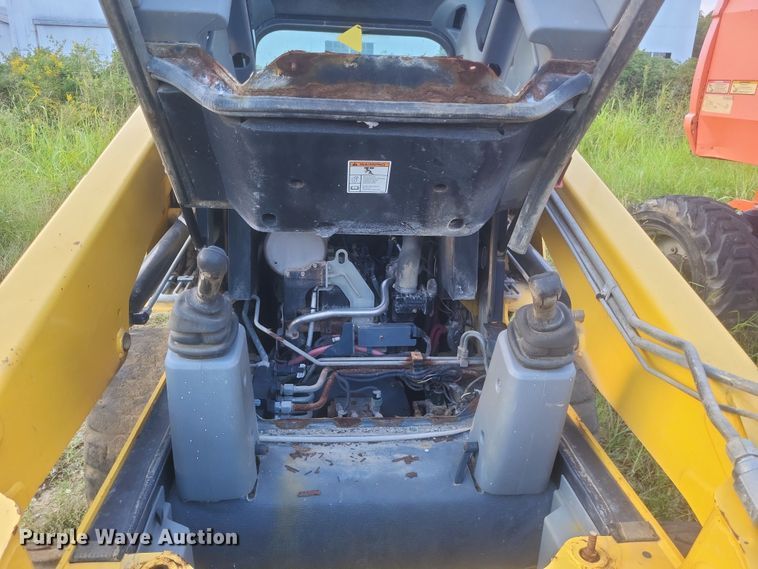 image for item DQ3682 Yanmar  S190R-1 skid steer loader