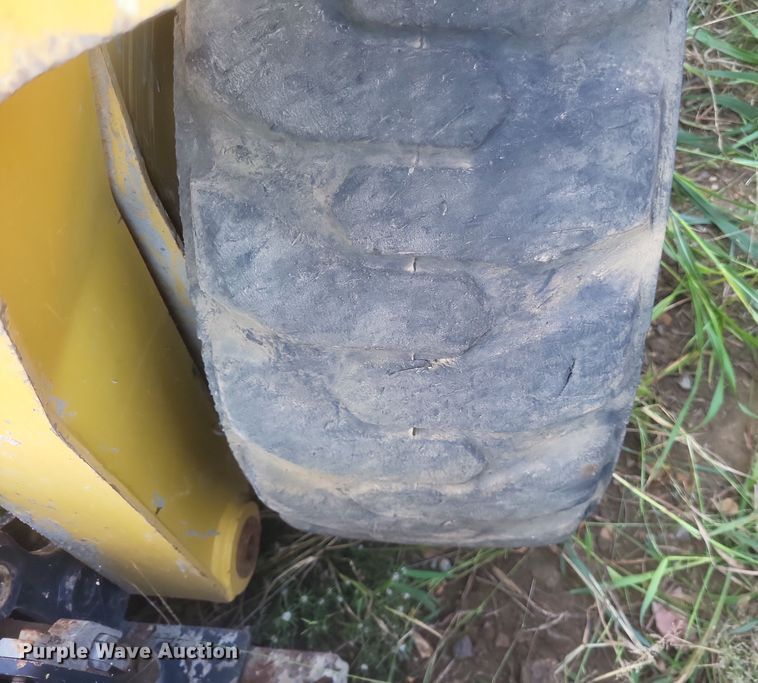 image for item DQ3682 Yanmar  S190R-1 skid steer loader