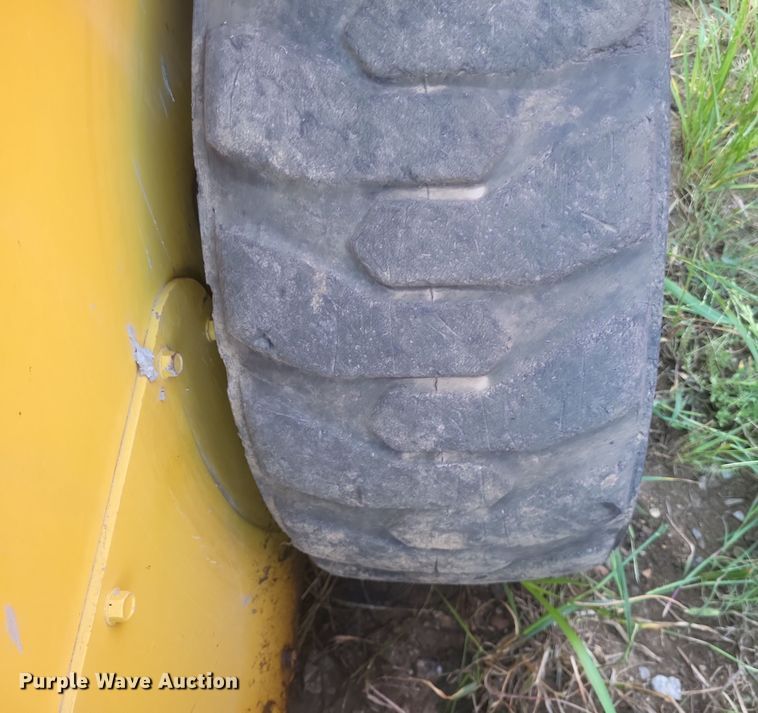 image for item DQ3682 Yanmar  S190R-1 skid steer loader