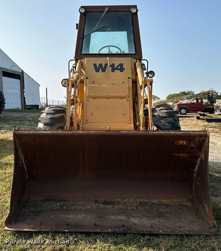 image for item DR2602 1975 Case  W14 wheel loader