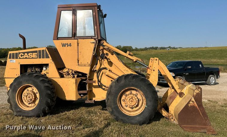 image for item DR2602 1975 Case  W14 wheel loader