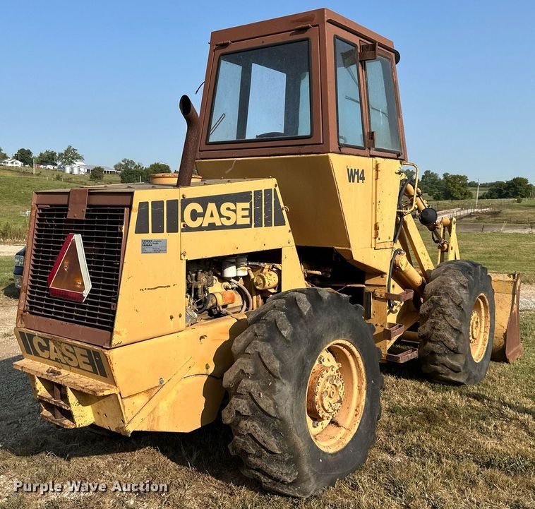 image for item DR2602 1975 Case  W14 wheel loader