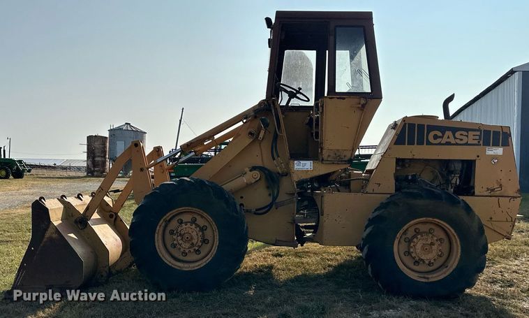 image for item DR2602 1975 Case  W14 wheel loader